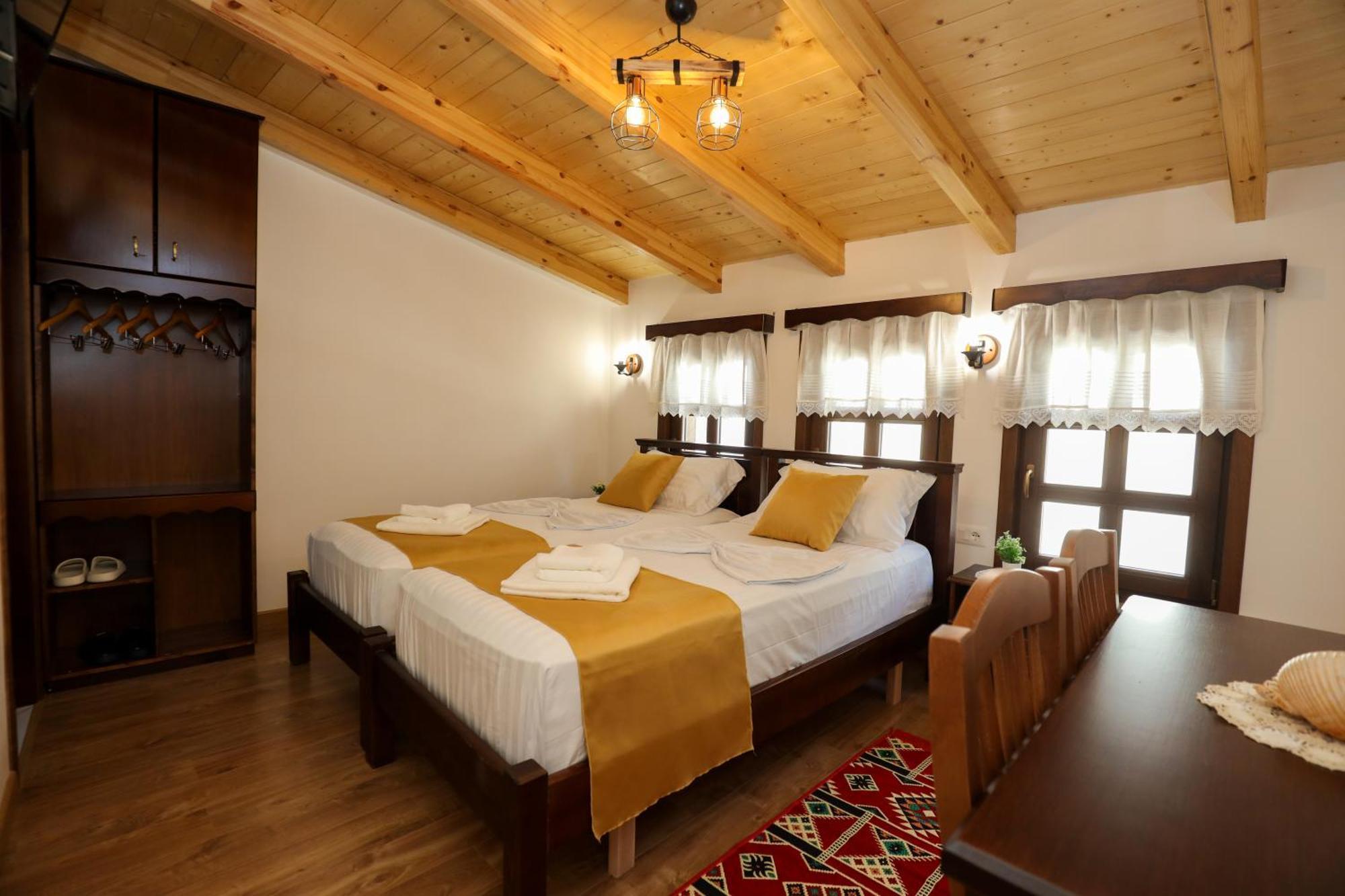 The House Of Dollma , Inside Kruja Castle Hotel Kamer foto