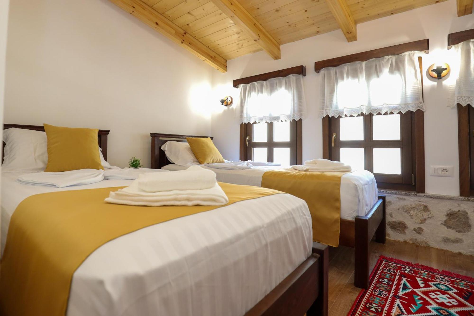 The House Of Dollma , Inside Kruja Castle Hotel Kamer foto