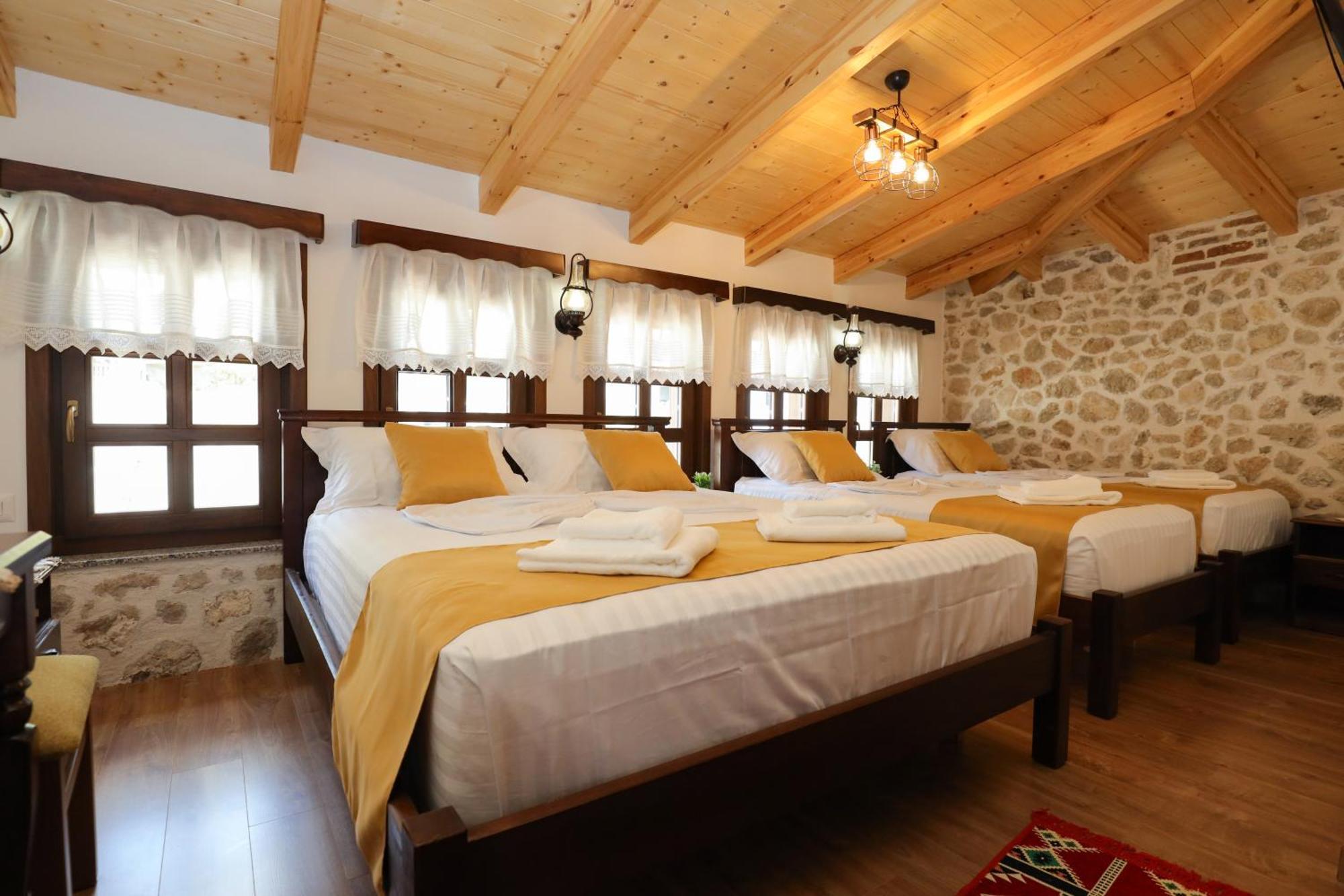 The House Of Dollma , Inside Kruja Castle Hotel Kamer foto