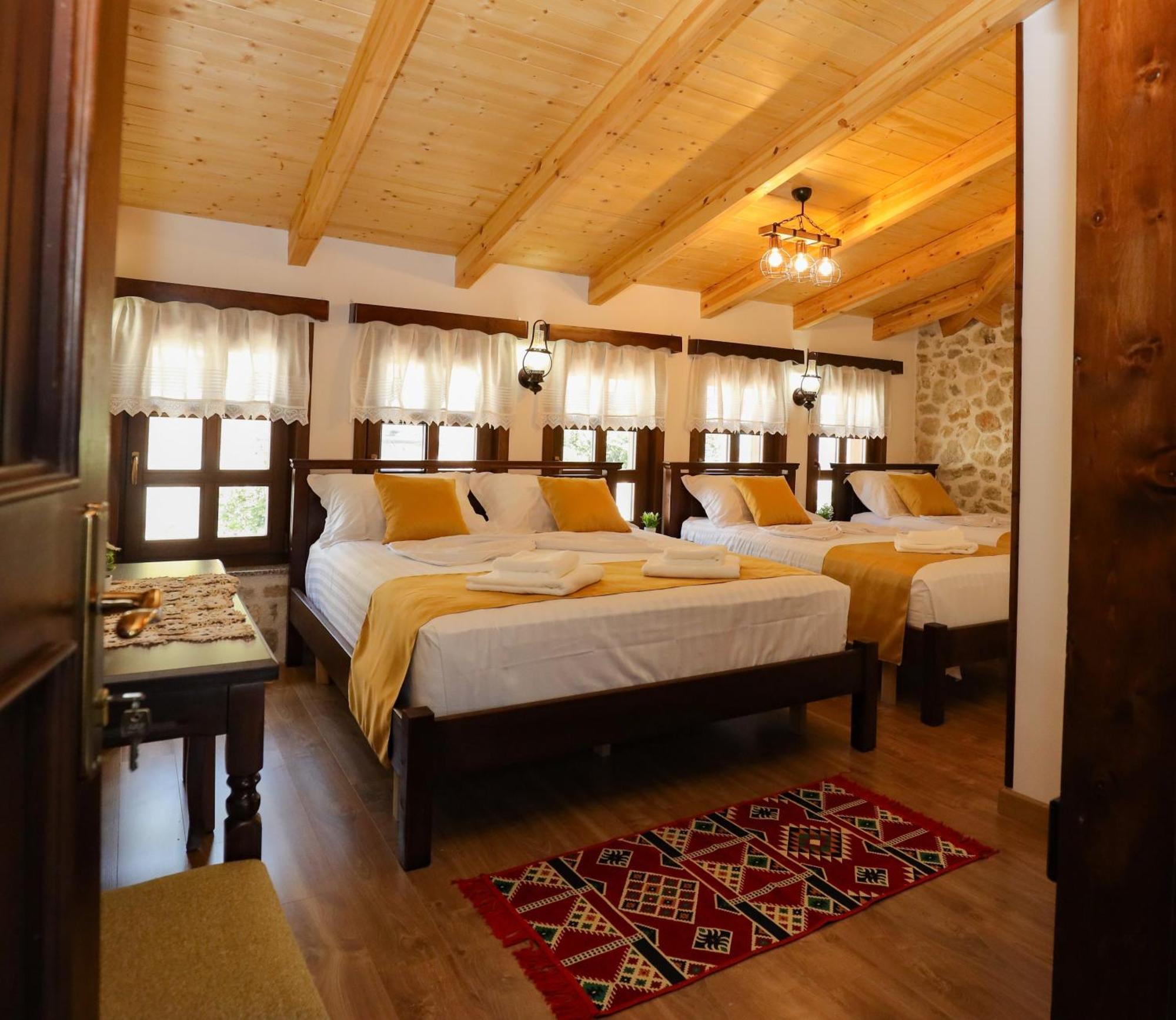 The House Of Dollma , Inside Kruja Castle Hotel Buitenkant foto