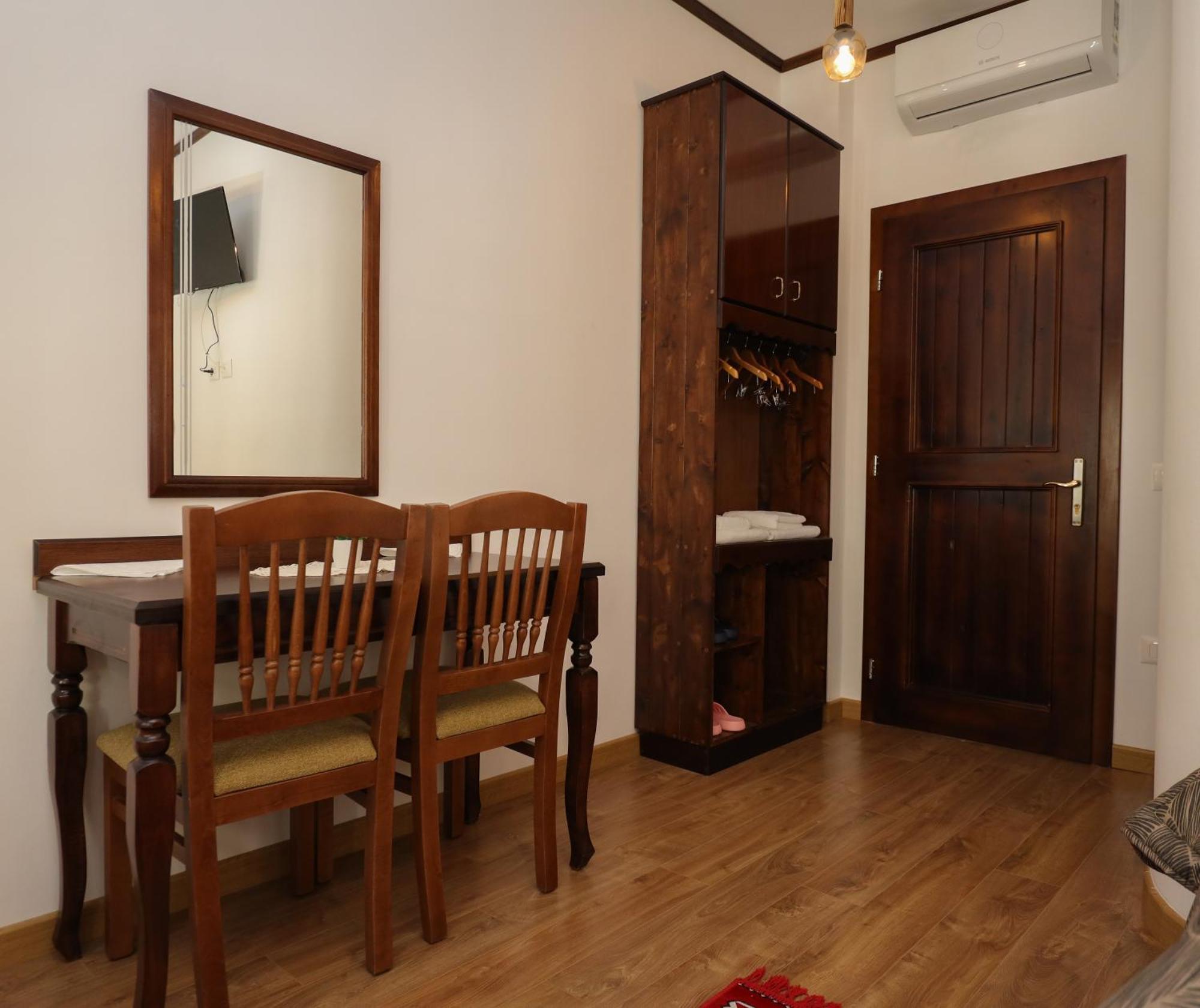 The House Of Dollma , Inside Kruja Castle Hotel Kamer foto