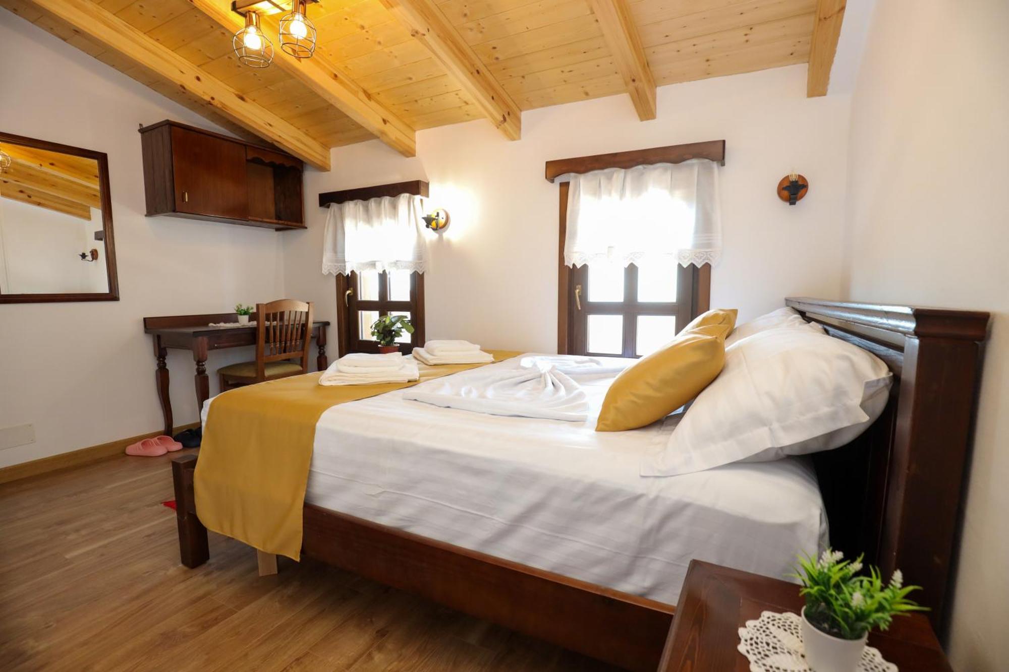 The House Of Dollma , Inside Kruja Castle Hotel Kamer foto